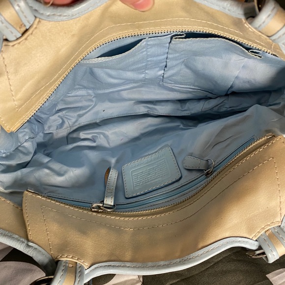 Coach purse - Picture 5 of 6